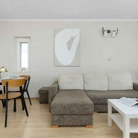 Bright With A View, Remote Work By Renters